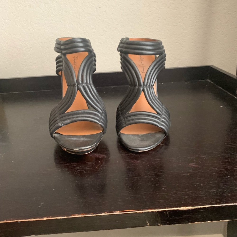 Elizabeth & James shoes